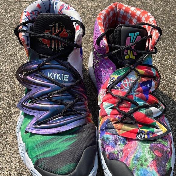 SOLD on eBay!!    Nike Kybrid S2 ‘Pineapple’ GS What the Kyrie Sneaker Size17 - Picture 8 of 16